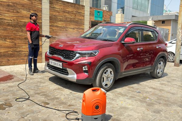 Which is the Best Doorstep Car Wash Service Provider in Gurugram?